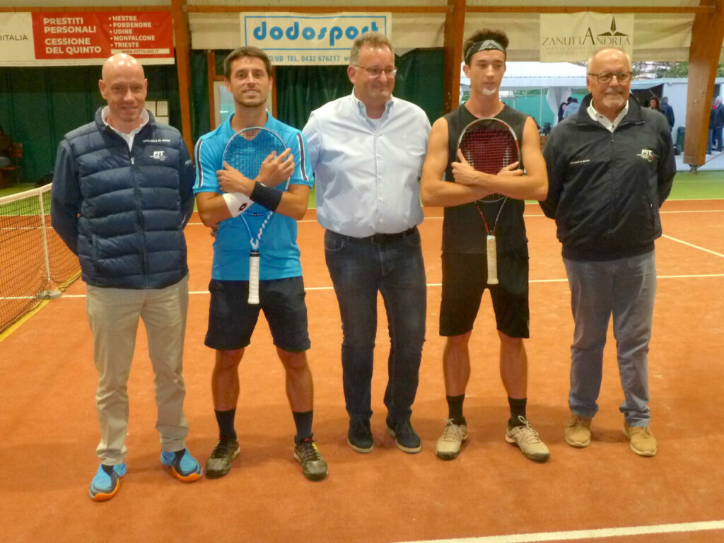 I finalisti Open, i giudici Occhipinti e Qualizza ed il presidente Versolatto