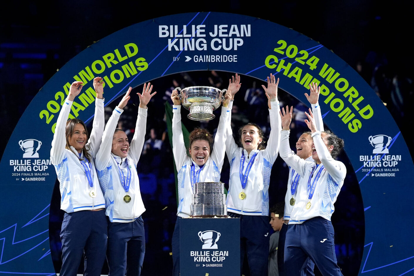 L'italia solleva la Billie Jean King Cup