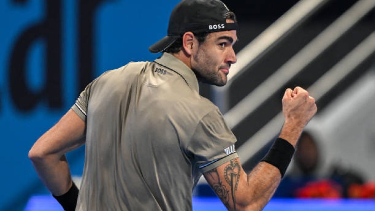 Berrettini festeggia a Doha la prima vittoria in carriera contro Djokovic