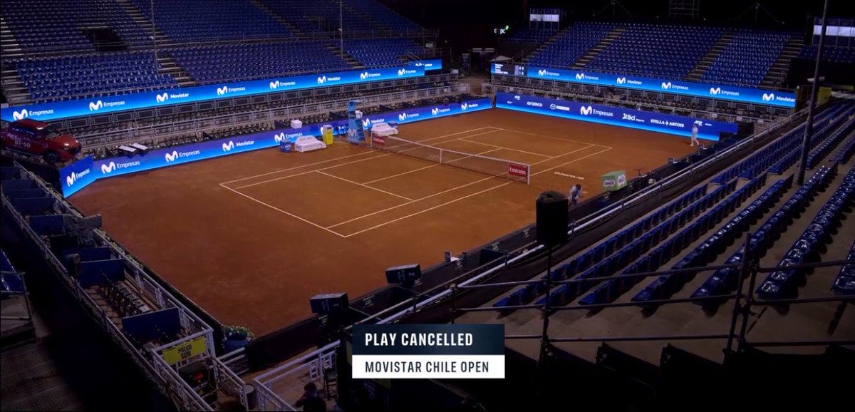 Campo vuoto all'ATP di Santiago dopo la sospensione causa blackout