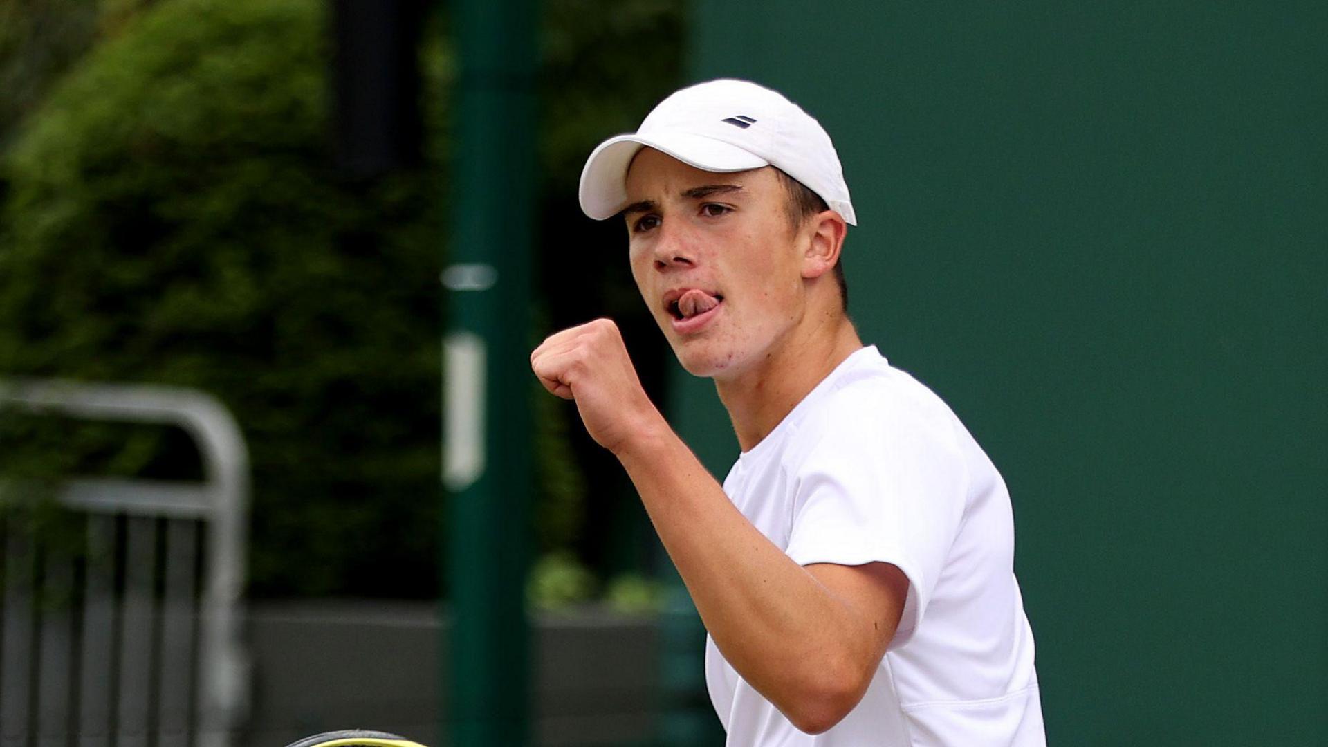 Oliver Tarvet a Wimbledon 2025