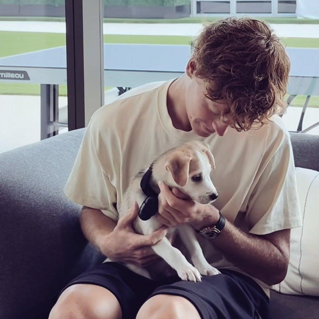 SInner con il cane Jannik (foto presa da x)