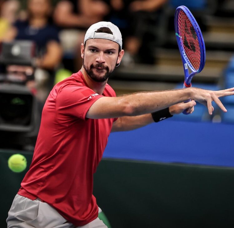 Jurij Rodionov supera a sorpresa Maroszan in Davis Cup
