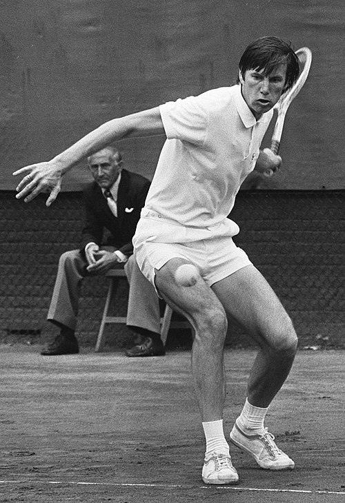 Nikola Pilić durante il Dutch Open 1975 (Foto da Wikipedia)