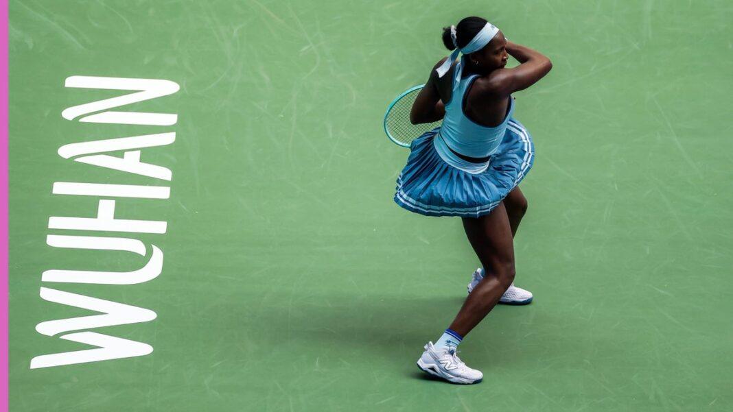 Coco Gauff in azione a Wuhan