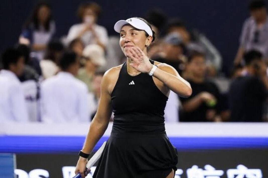 Jessica Pegula rimonta Sabaenka a Wuhan