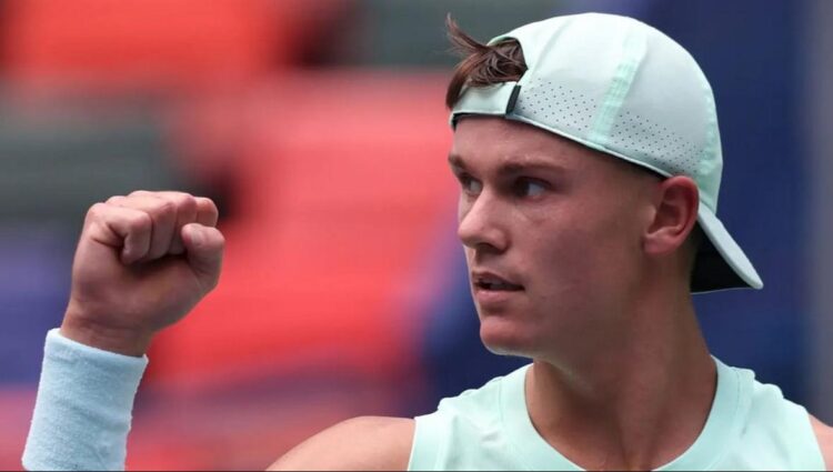 Holger Rune batte Mpetshi Perricard e vola ai quarti di finale di Shanghai