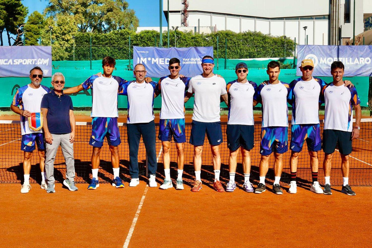La formazione del Tennis Club Crema promossa per 4-2 nella trasferta al Circolo Tennis Palermo