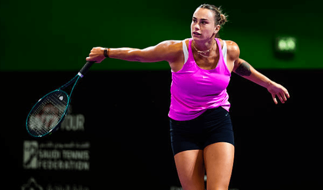 Aryna Sabalenka batte Jasmine Paolini all'esordio a Riad