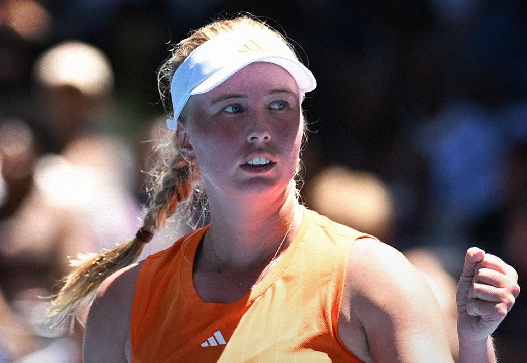 Clara Tauson in campo ad Abu Dhabi