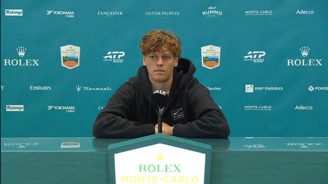 Jannik Sinner in Conferenza stampa al Masters 1000 di Montecarlo (foto presa da Youtube Rolex Masters Montecarlo)