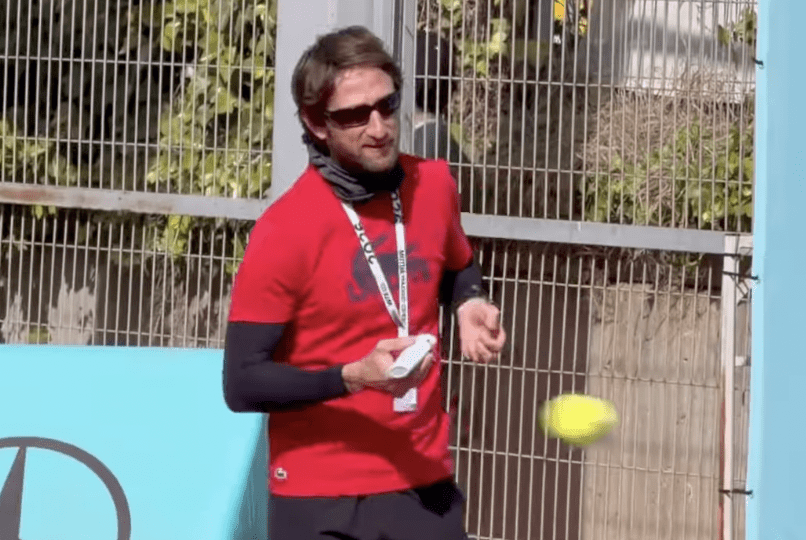 Gilles Cervara in campo a Madrid con Hubert Hurkacz