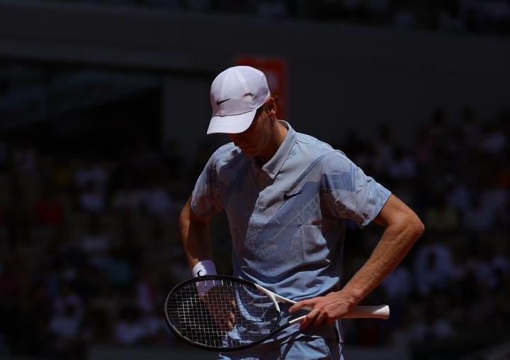 Jannik Sinner sconfitto al Roland Garros 2026
