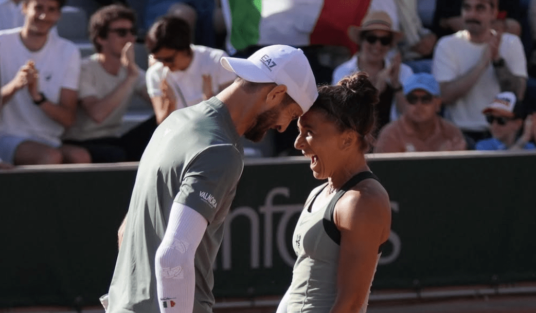 Andrea Vavassori e Sara Errani in campo al Roland Garros 2026