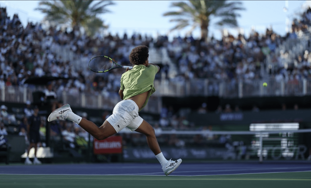 Arthur Fils in azione a Indian Wells