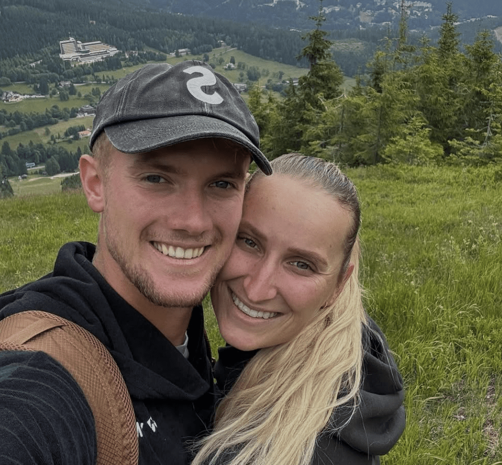 Marketa Vondrousova e il fidanzato Andrew Paulson in vacanza 