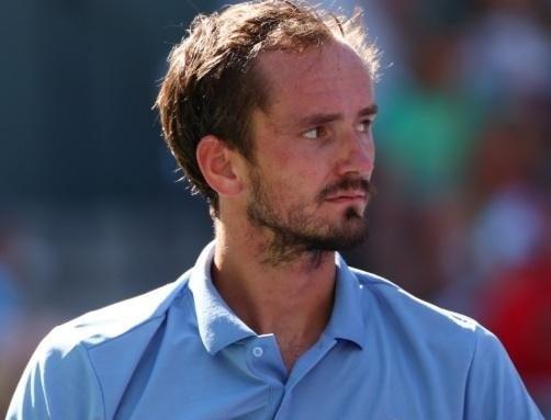 Daniil Medvedev no Wild Card a Djokovic